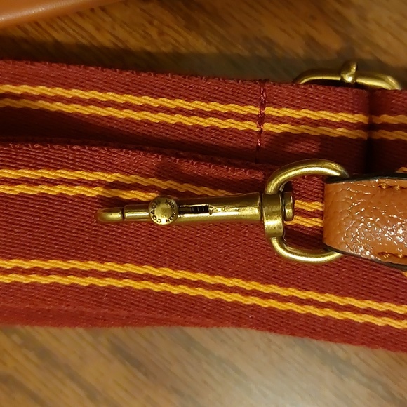 NOT FOR SALE Beautiful NWT Coach Field Tote - Picture 9 of 17